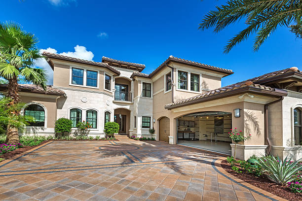 Best Driveway Paving Company  in Courtland, VA